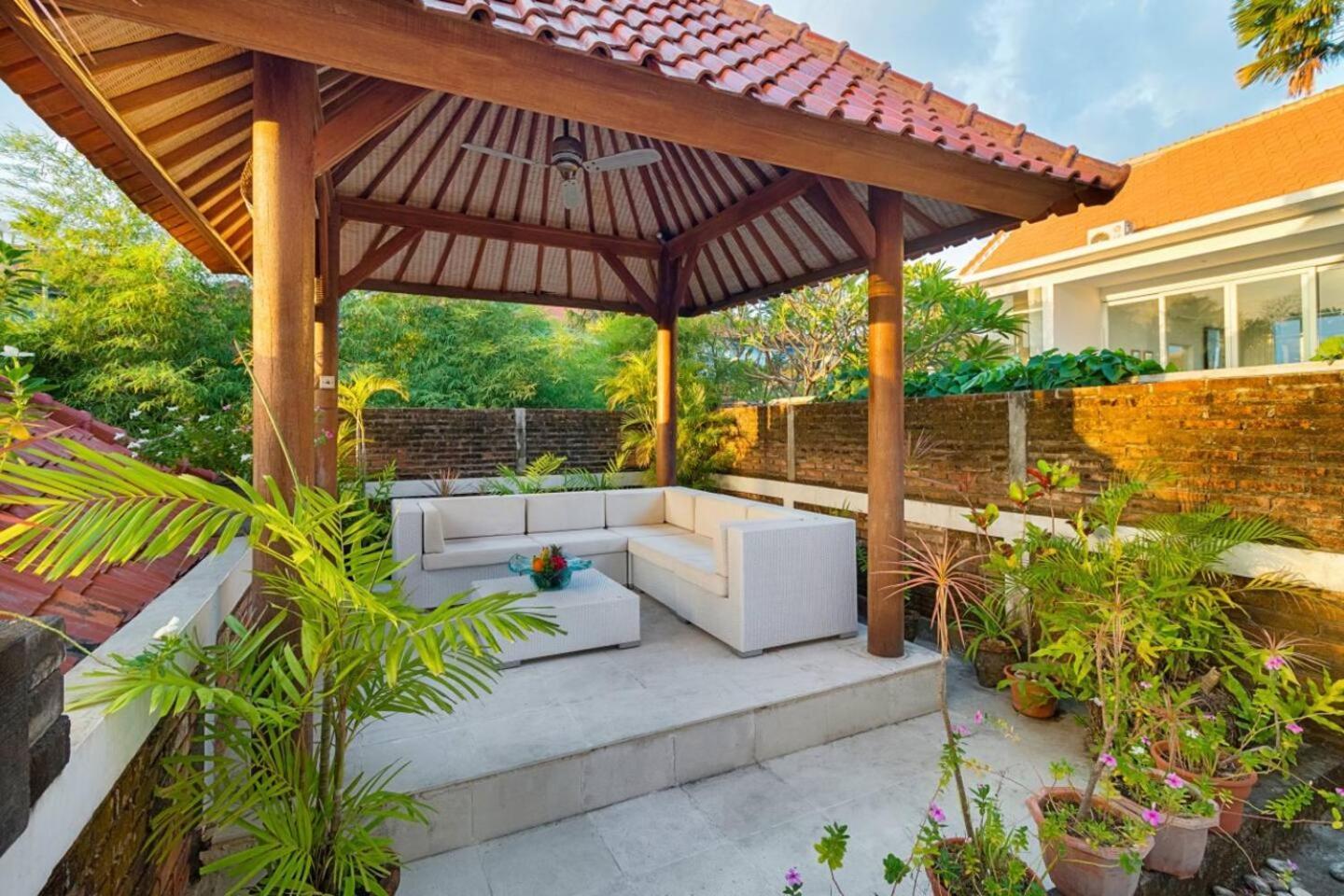 Villa Taman Sari *